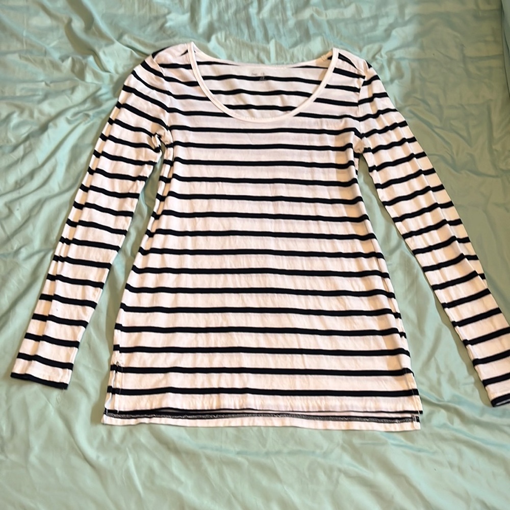 Gap long sleeve striped shirt